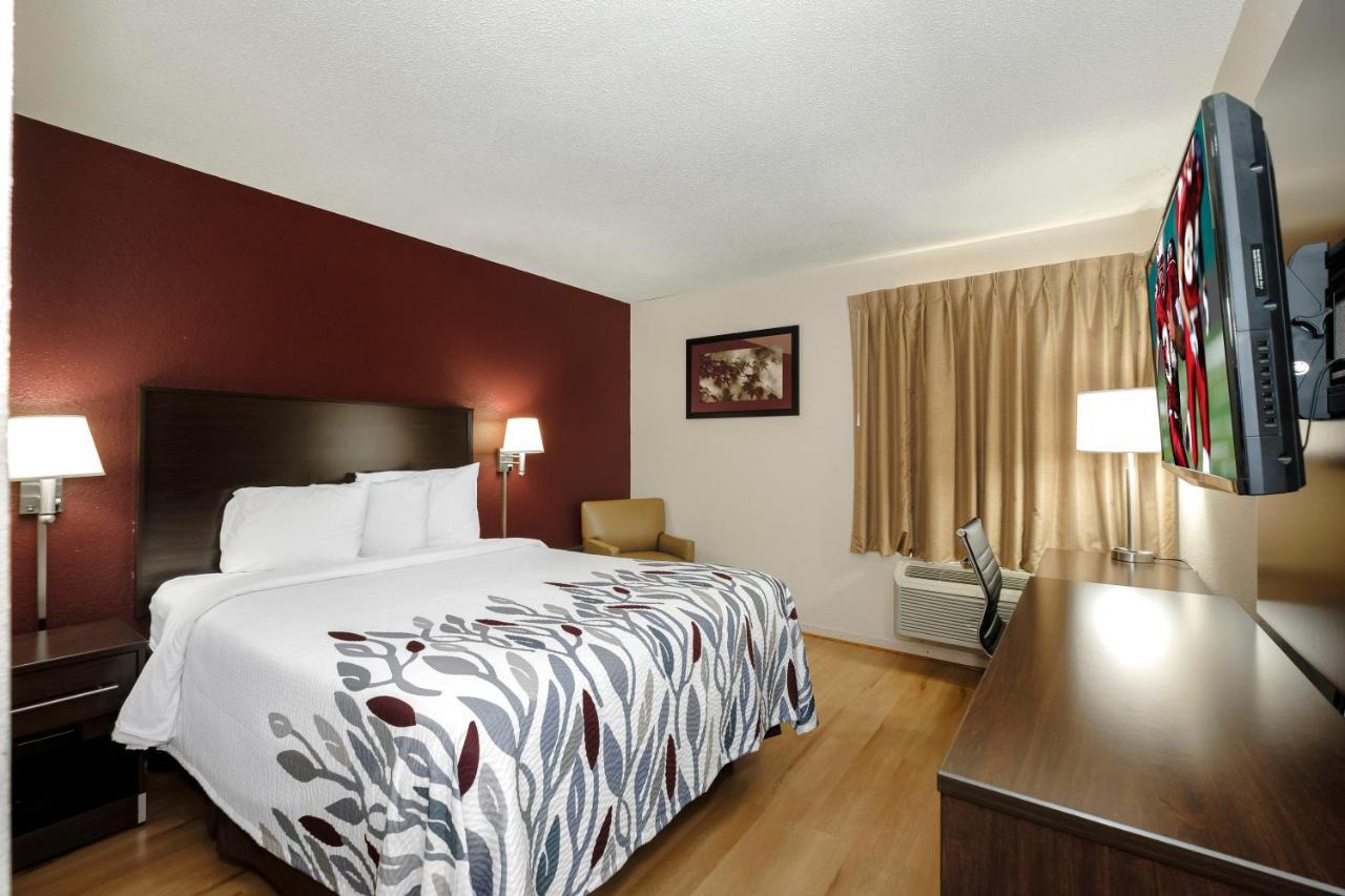 Motel Red Roof 2*