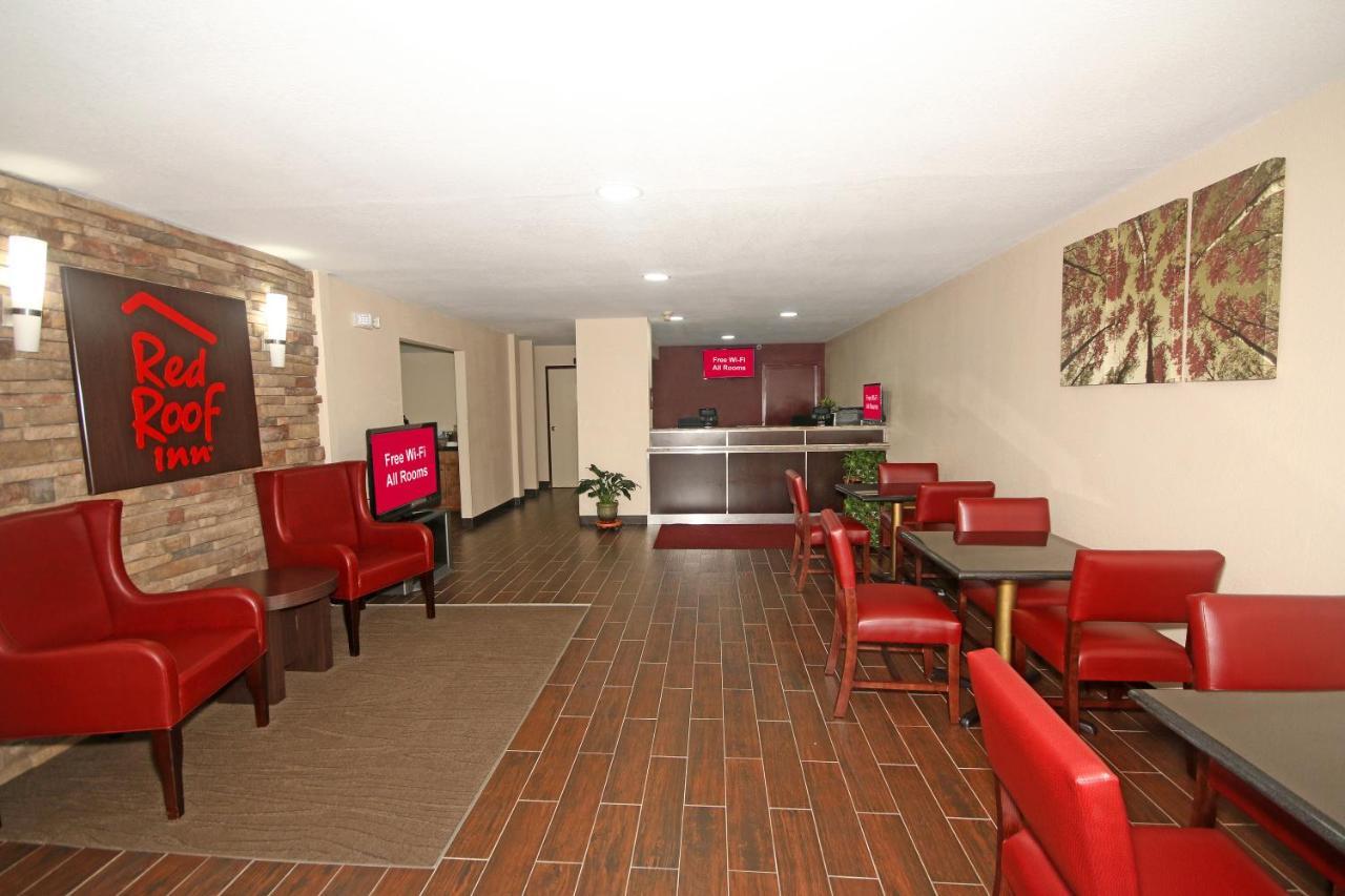 Red Roof Motel